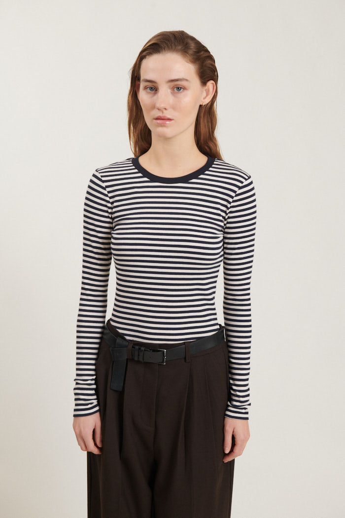 Basic Apparel Ludmilla LS Tee T-shirts 500 Birch/Navy